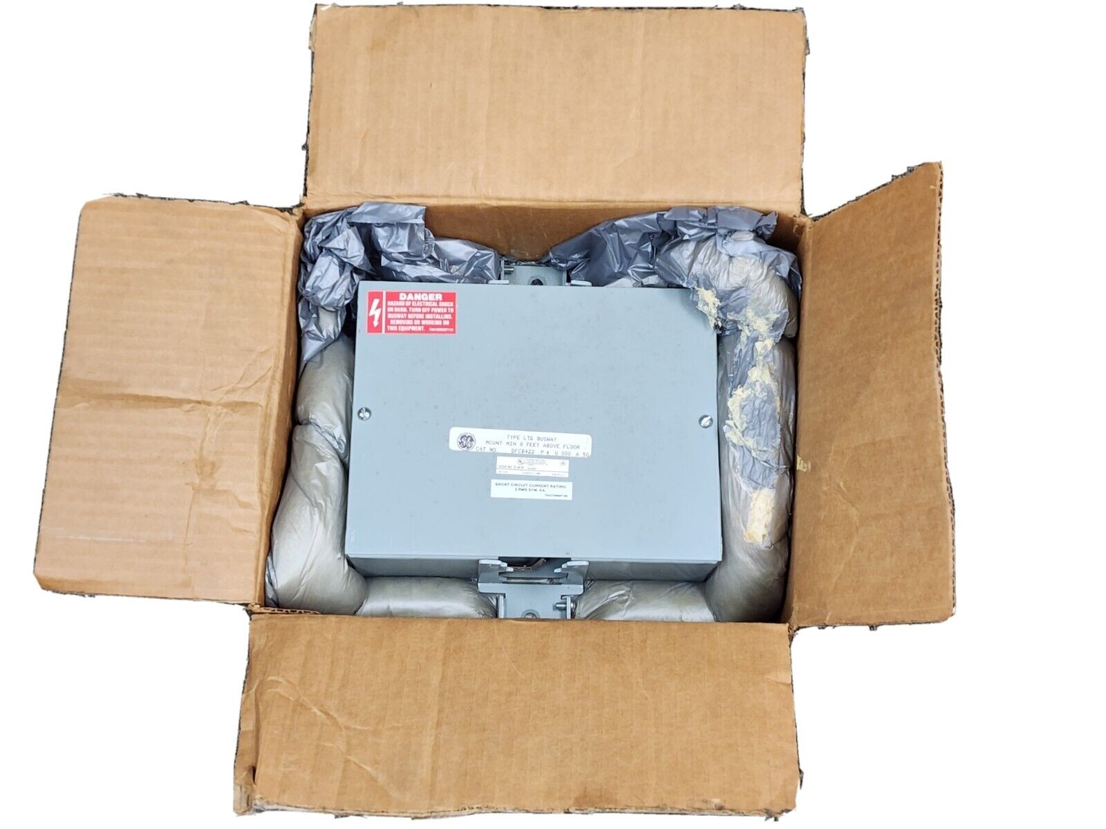 NEW GENERAL ELECTRIC DFCB422 FEED-IN BOX 50A 300V 4P CENTER TYPE