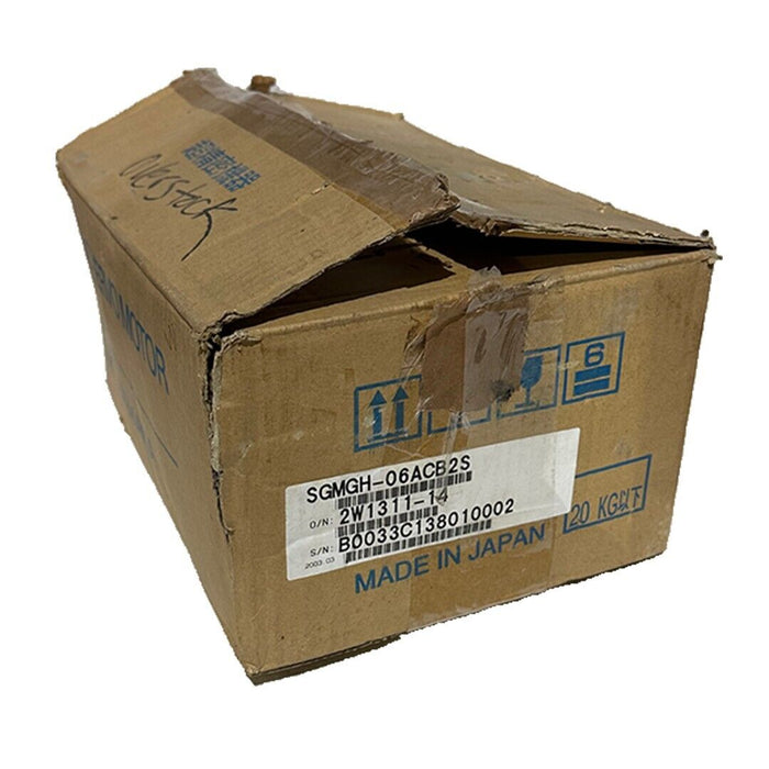 NEW YASKAWA SGMGH-06ACB2S / SGMGH06ACB2S AC SERVO MOTOR 5.68Nm 5.7A UTSIH-B17CC