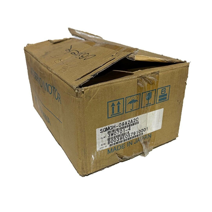 NEW YASKAWA SGMGH-09A2A2C / SGMGH09A2A2C AC SERVO MOTOR 5.39Nm 7.1A  UTSAH-B17BB