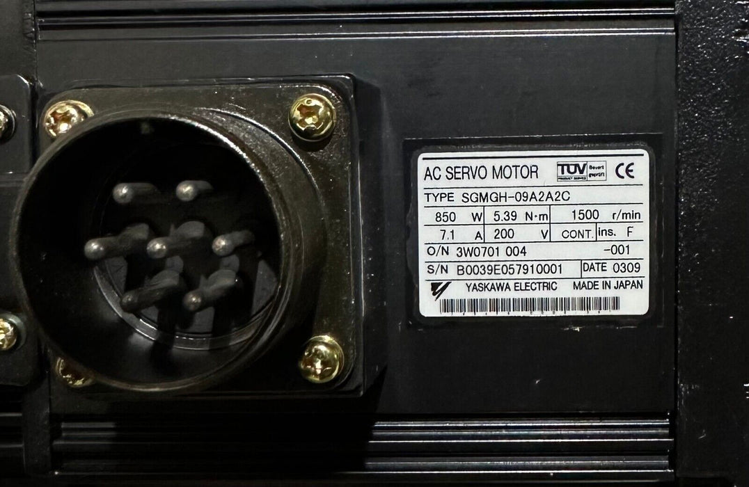 NEW YASKAWA SGMGH-09A2A2C / SGMGH09A2A2C AC SERVO MOTOR 5.39Nm 7.1A  UTSAH-B17BB