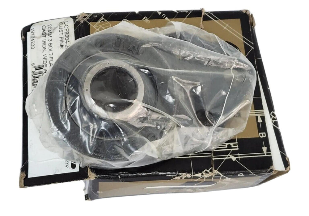 NIB PEER UCFB204-20MM FLANGED BEARING 20MM 3-BOLT FLANGE BRACKET