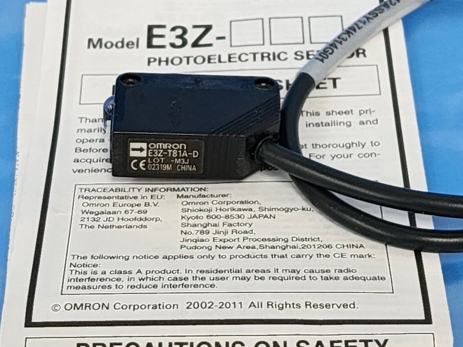 NEW OMRON E3Z-T81A-D PHOTOELECTRIC SENSOR