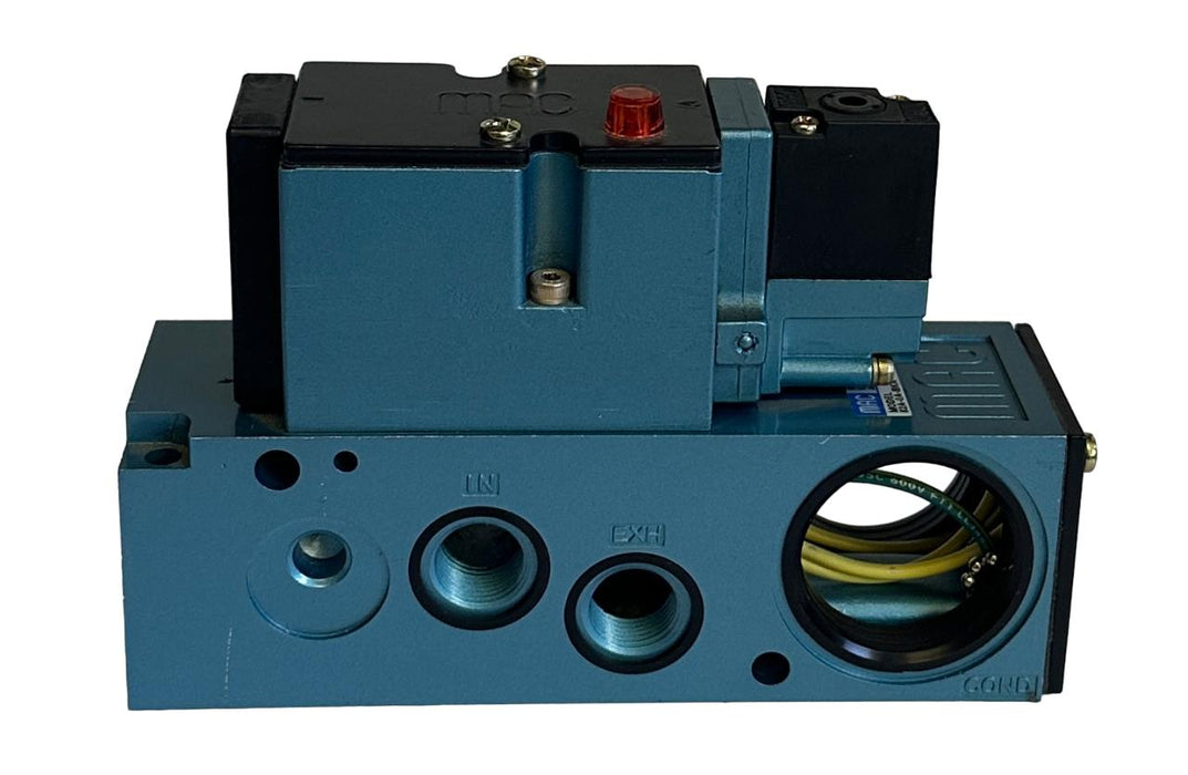 NEW MAC 82A-AC-000-TM-DDAP-1DA / 82A-0A-BKA SOLENOID VALVE AND BASE TM-DDAJ-1DA