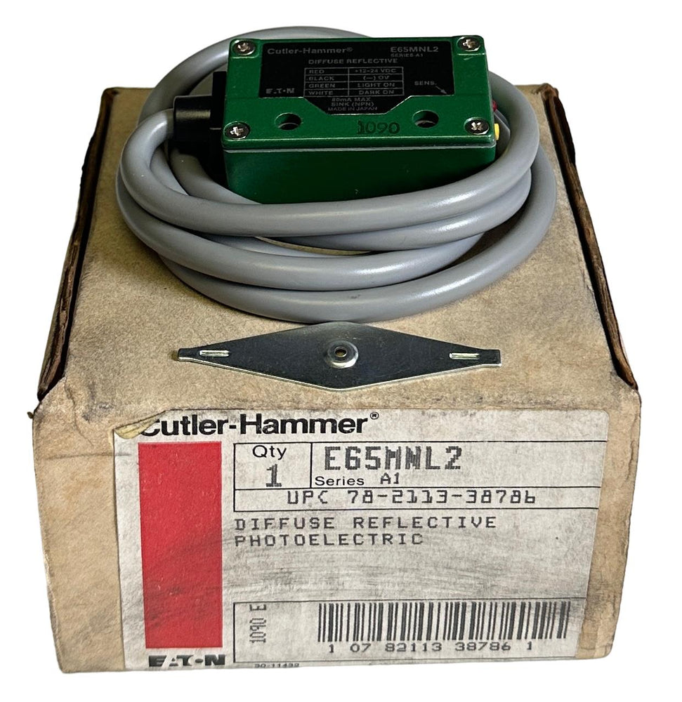 NEW CUTLER-HAMMER E65MNL2 SERIES A1 DIFFUSE REFLECTIVE PHOTOELECTRIC SENSOR NSMP