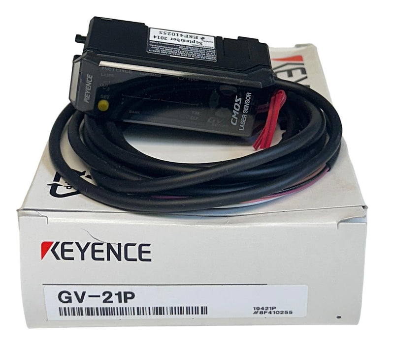 NEW KEYENCE GV-21P / GV21P CMOS GV SERIES DIGITAL LASER SENSOR 10-30VDC 2M NSMP