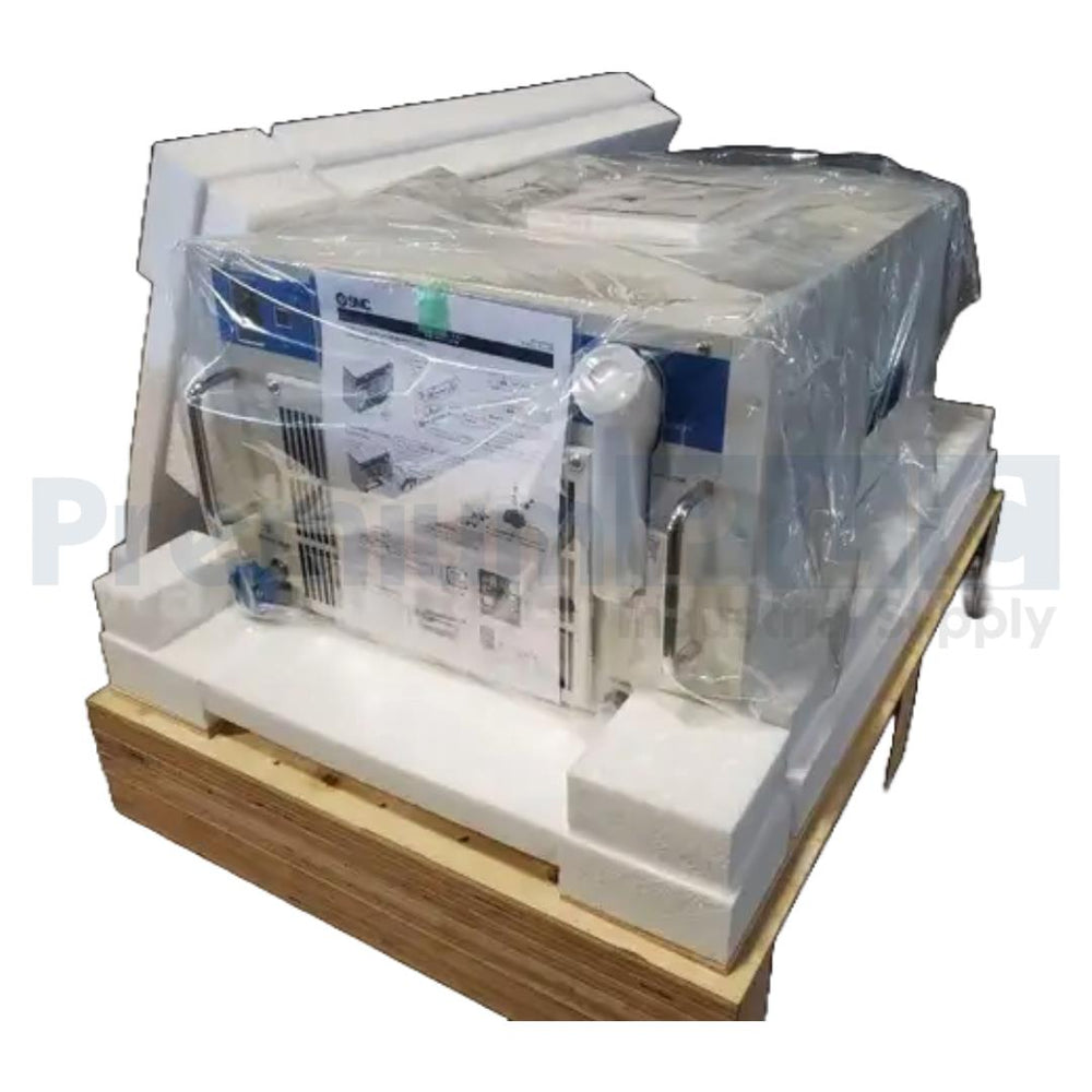 NEW SMC HRR012-AN-10-MU THERMO CHILLER, RACK MOUNT, AIR COOLED  100/115VAC