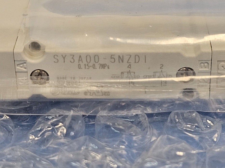 NEW SMC SY3A00-5NZD1 5-PORT SOLENOID VALVE SY3A005NZD1