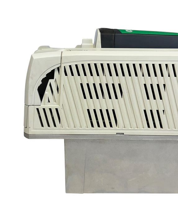 CONTROL TECHNIQUES SP2202 UNIDRIVE 200-240VAC 4/5.5kW 5/7.5HP 3PH 18.2A USNP
