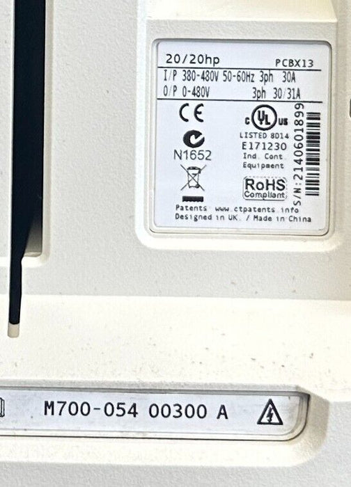 CONTROL TECHNIQUES M700-054 00300 A / M700 UNIDRIVE 20/20HP 380-480V 3PH USNP