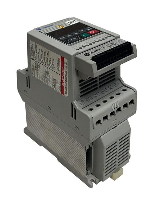 ALLEN BRADLEY 160-BA03NSF1 /C VARIABLE SPEED DRIVE SSC SERIES 0.75kW/1HP USNP