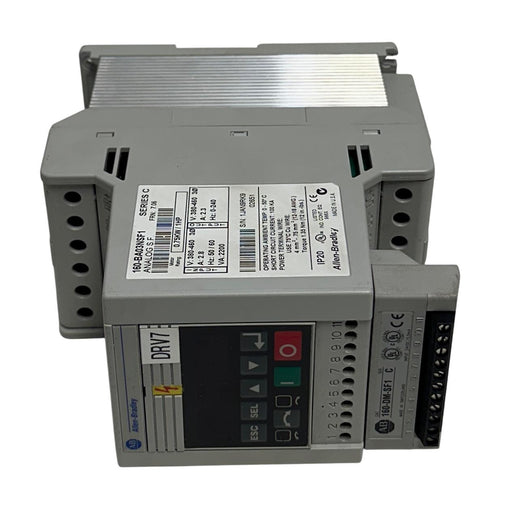 ALLEN BRADLEY 160-BA03NSF1 /C VARIABLE SPEED DRIVE SSC SERIES 0.75kW/1HP USNP
