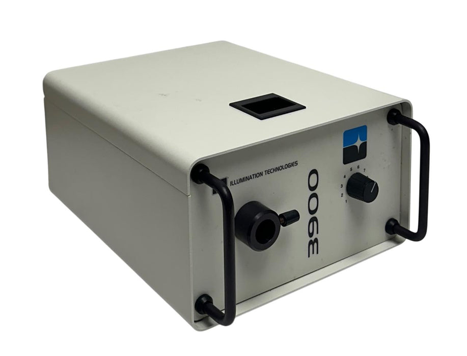 ILLUMINATION TECHNOLOGIES 3900FO / MODEL 3900 LIGHT SOURCE 100-120/230-240V REP