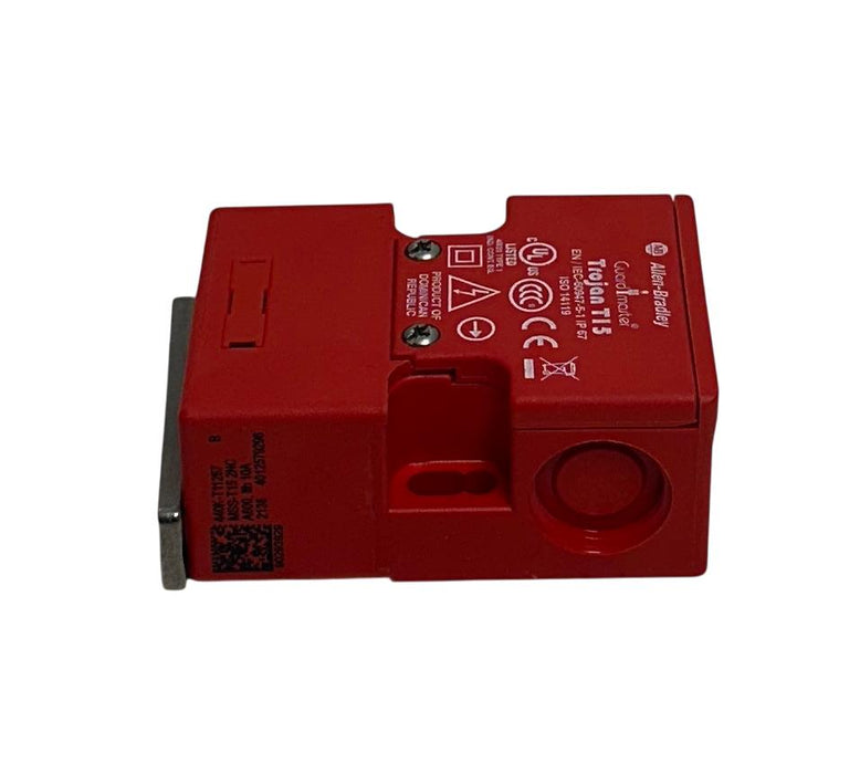 ALLEN BRADLEY 440K-T11267 /B Guardmaster TROJAN SAFETY TONGUE INTERLOCK NSMP *