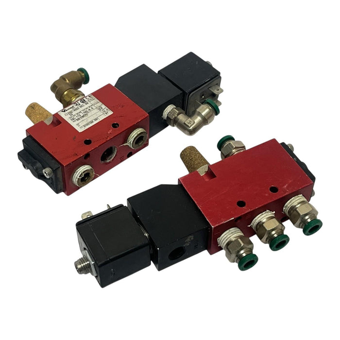 (2) Versa CSG-4302-HCL-DO-24 Pneumatic Solenoid Valves 24VDC 1/4" NPT 115 PSI