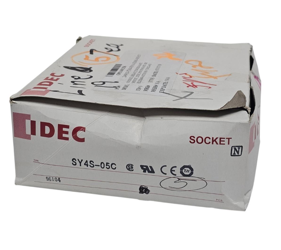 BOX OF 7 NEW IDEC SY4S-05C RELAY SOCKETS SY4S05C 14 POSITION 7AMP 4 POLE 300V