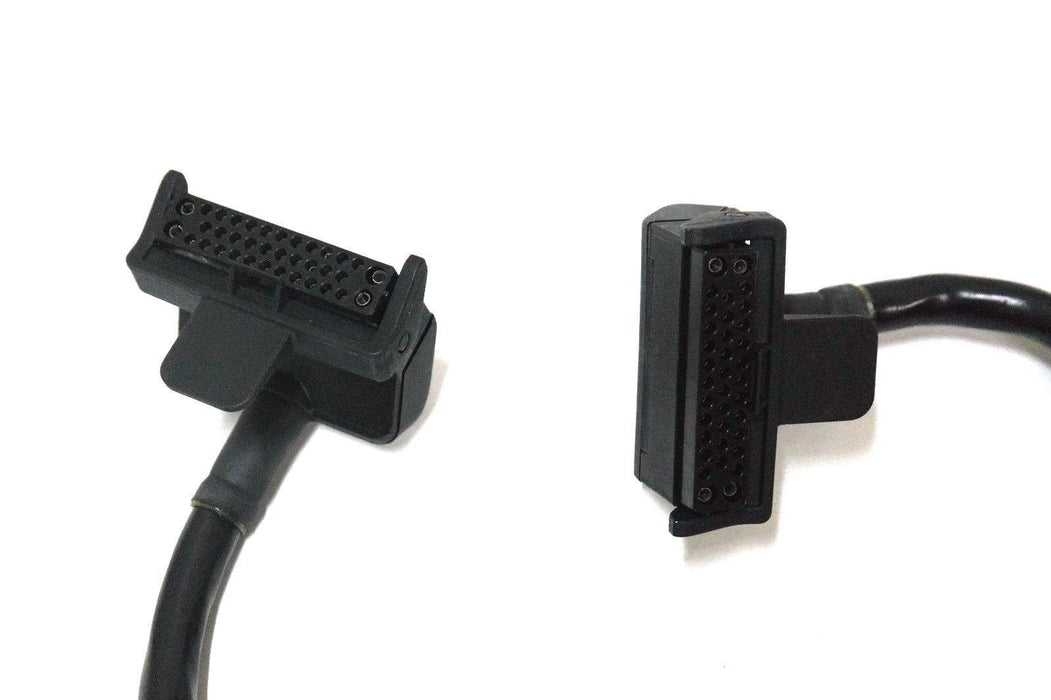 NEW GE FANUC IC200CBL105B CABLE I/O NON-SHIELDED 2 CONNECTORS .5M IC200CBL105