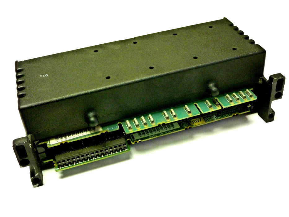 GE FANUC IC660EBD100E I/O MODULE GENIUS 8CIRCUIT 2AMP 115VAC