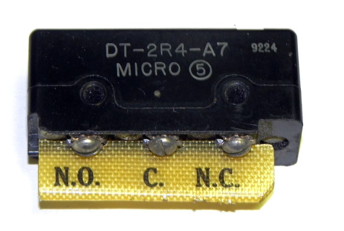 MICROSWITCH DT-2R4-A7 LIMIT SWITCH DT2R4A7