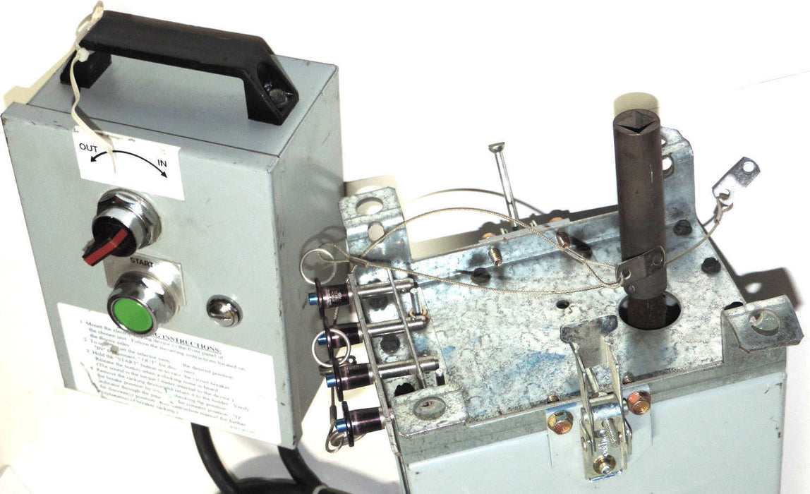 MILWAUKEE MOUNTED ELECTRIC SCREW RACKING COMPACT POLE SHOOTER 1660-1 1A, 120 V