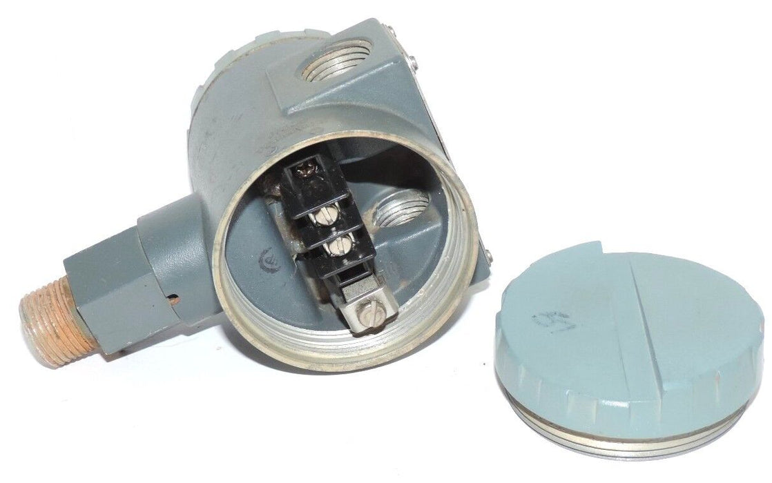 FOXBORO MODEL 892-2 P/I CONVERTER REF. 89N52797-16A2 INPUT: 3-15 PSI MWP: 15 PSI