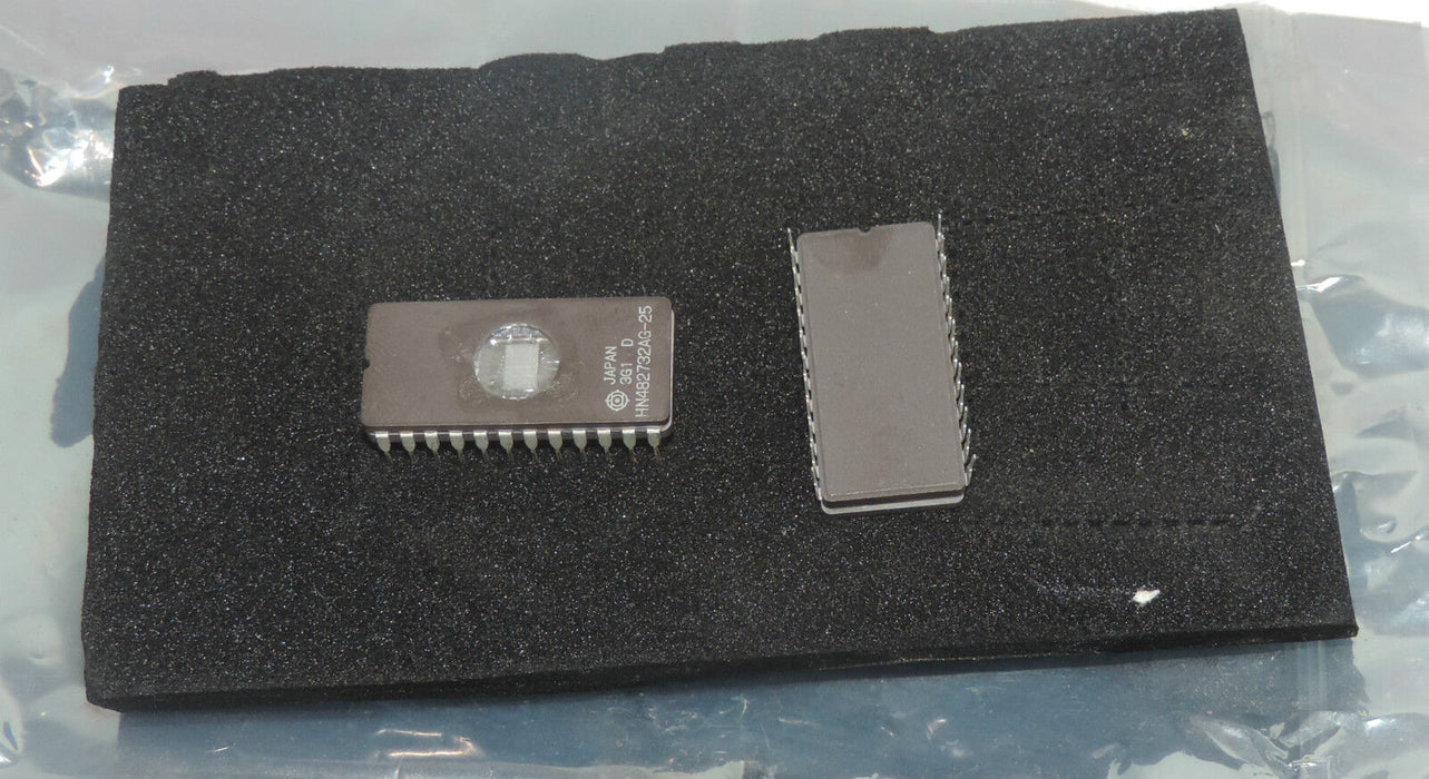 LOT OF 2 INTEL HN482732AG-25 CHIPS 24PIN HN482732AG25
