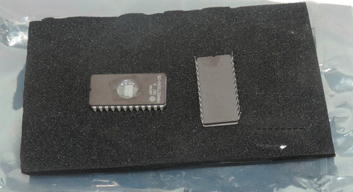 LOT OF 2 INTEL HN482732AG-25 CHIPS 24PIN HN482732AG25