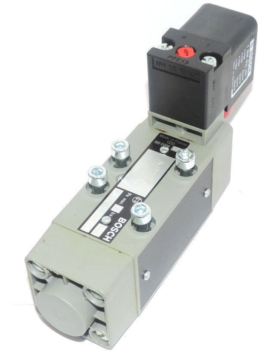 NEW BOSCH 0820024028 DIRECTIONAL CONTROL VALVE, 024025, 10-BAR, 0 820 024 028