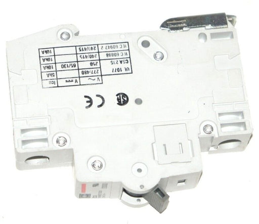 LOT OF 7 CUTLER HAMMER WMS1D03 CIRCUIT BREAKERS, 3AMP, 1POLE, 240 V