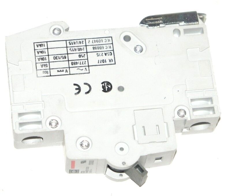LOT OF 7 CUTLER HAMMER WMS1D03 CIRCUIT BREAKERS, 3AMP, 1POLE, 240 V