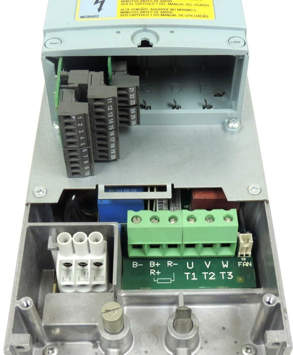 EATON CUTLER-HAMMER SVX007A1-4A1B1 DRIVE PU TYPE: PX0016411B CU TYPE: CVA1