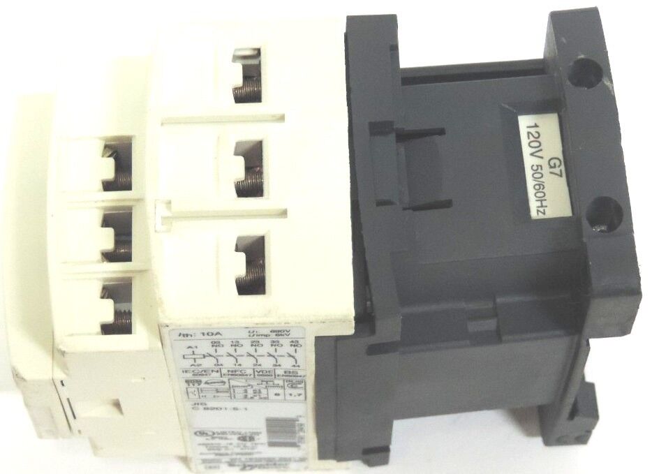 TELEMECANIQUE CAD50G7 RELAY 120V, 50/60HZ