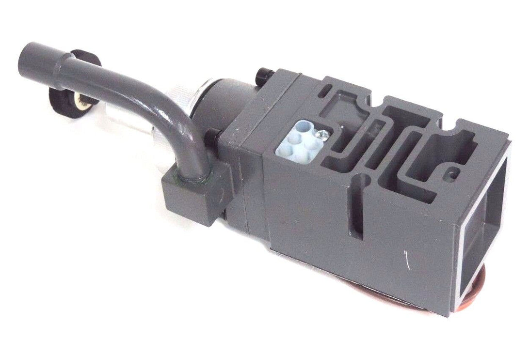 NEW NUMATICS 152RS100C000000 PRESSURE REGULATOR 10/130PSIG W/ 214-103 GAUGE