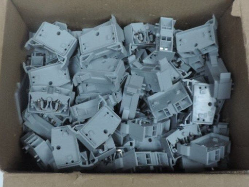 LOT OF 88 NEW PHOENIX CONTACT IEC-60947-7-1, TERMINAL BLOCKS GREY IEC6094771
