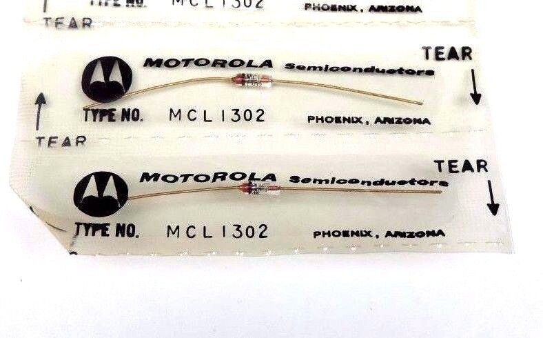 LOT OF 10 NEW MOTOROLA MCL1302 GOLD LEAD DIODES