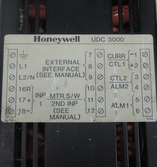 HONEYWELL DC3003-0-10A-1-00-0111 TEMPERATURE CONTROLLER UDC-3000 DC3003