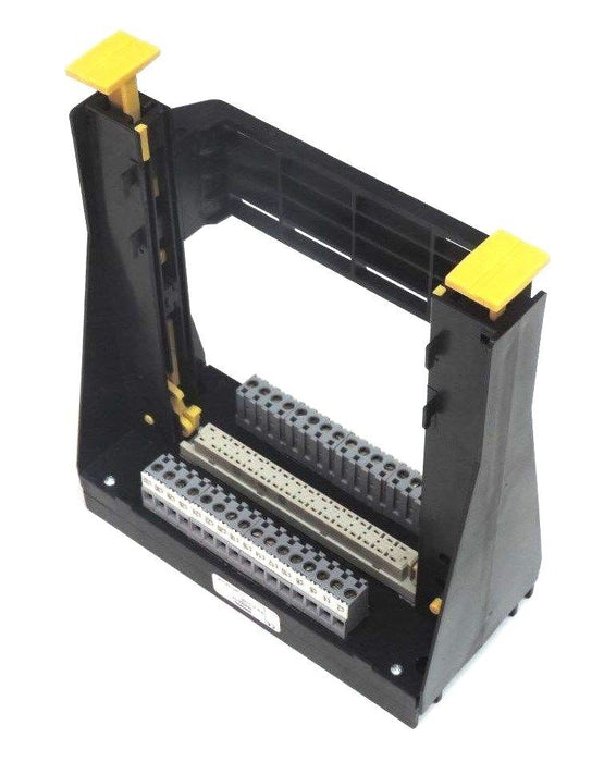 ENTRELEC SCM HE12 D32F TERMINAL 002042717, 1SNA020427R1700, SCMHE12D32F