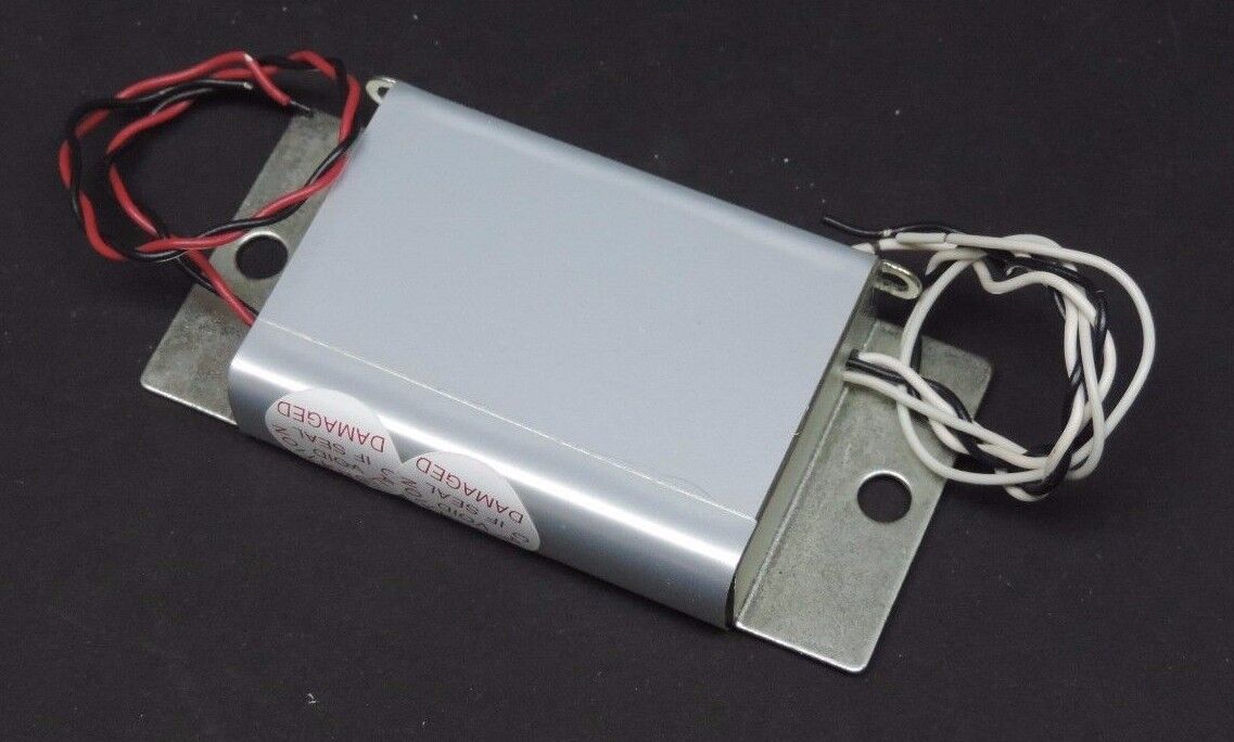 NIB HYCAL SENSING PRODUCTS CT-801-B TRANSMITTER RANGE 32-122 DEG.F, CT801B2