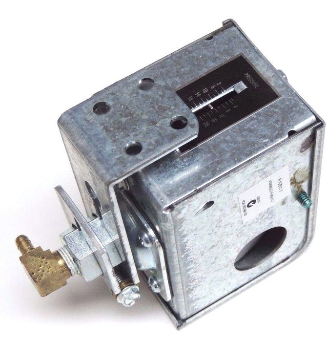 NIB JOHNSON CONTROLS P10BC-7C LOW PRESSURE CONTROL RANGE: 3 / 20 PSIG P10BC7C