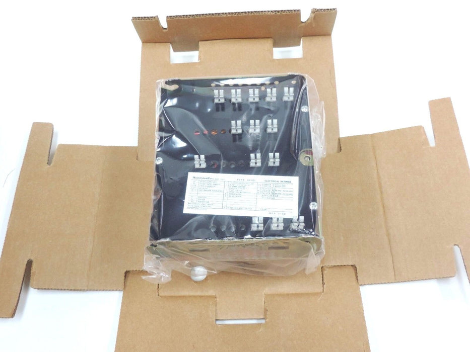 NIB HONEYWELL R4140M-1079 FSG PROGRAMMER FOR ON-OFF APPLICATIONS R4140M1079