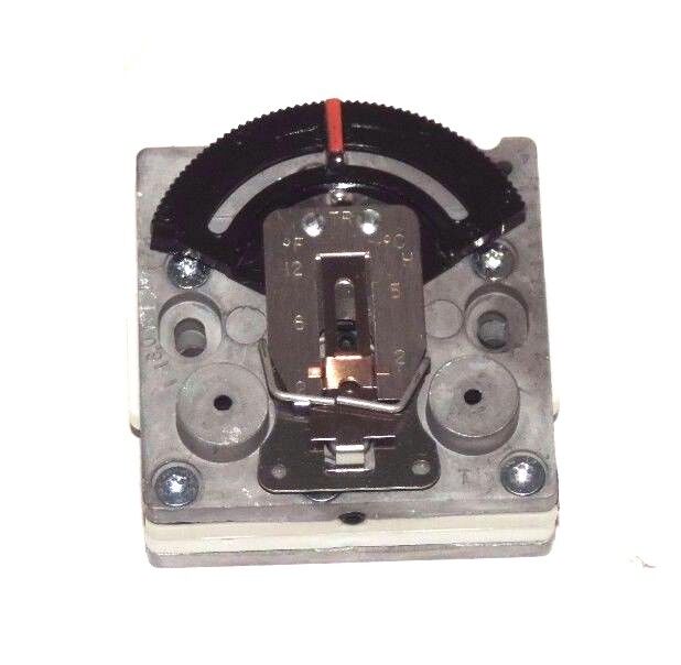 NIB PNEUMATIC THERMOSTAT BCT18-301, 55-85 DEG F, DIRECT ACTING F/RCII
