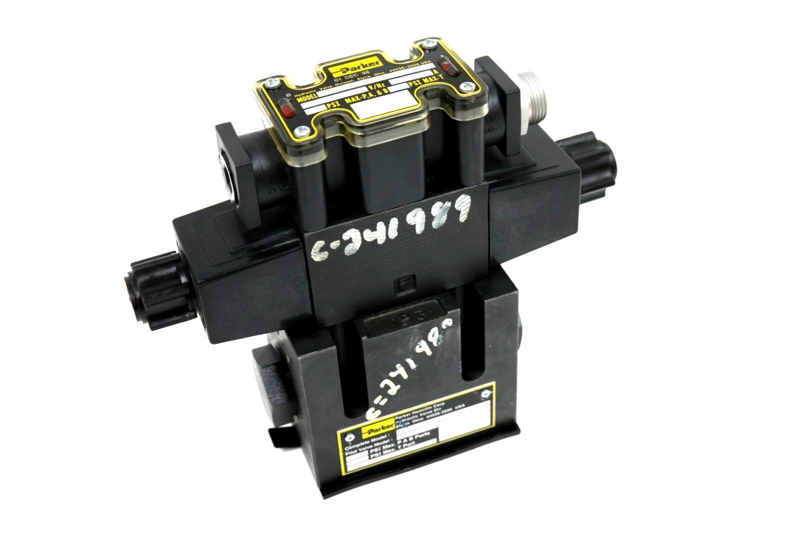 NEW PARKER D31VW1D4NYCF56 75 DIRECTIONAL VALVE PILOT VALVE D1VW20DNYCF56 75