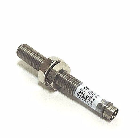 NEW CUTLER-HAMMER E57-08GSA15-GNB GLOBAL PROX. SENSOR 8MM TUBULAR SER. B