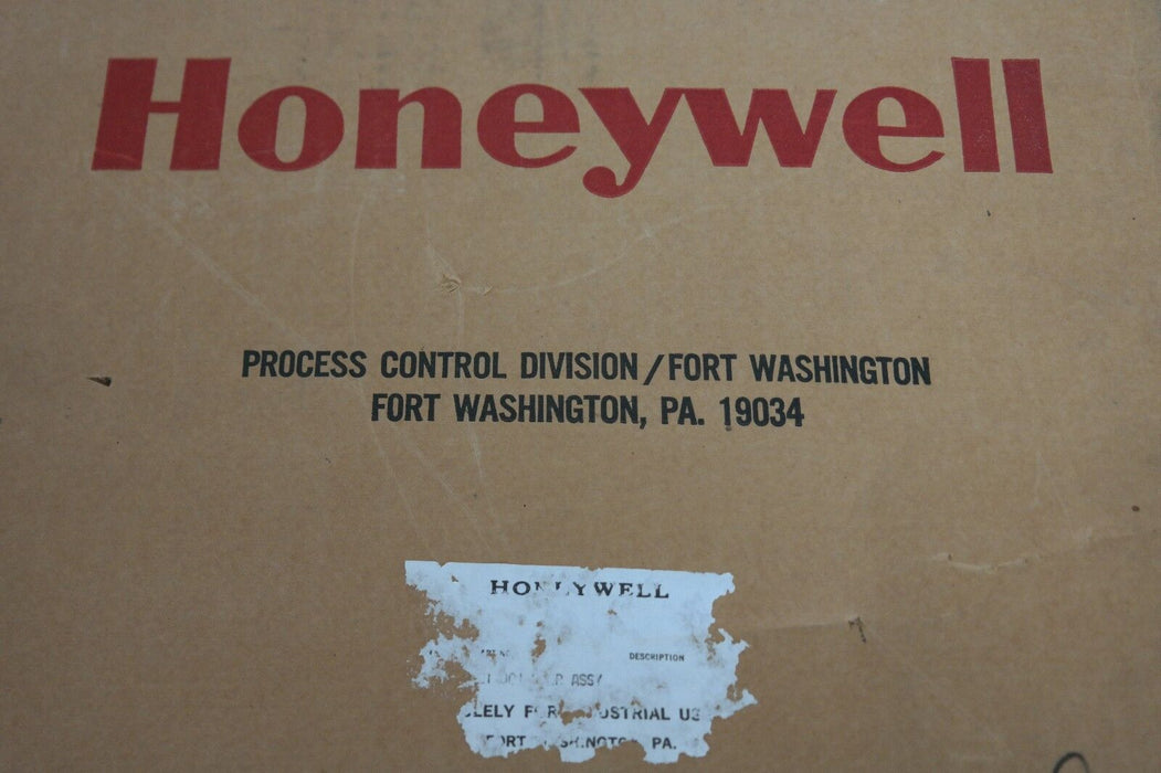 NEW HONEYWELL 30359321-001 COVER PLATE ASSEMBLY 30359321001