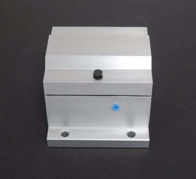 NIB SKF LUXD 32-2LS/AJ ALUMINUM HOUSING 4 BOLT PILLOW BLOCK BEARING 2" BORE