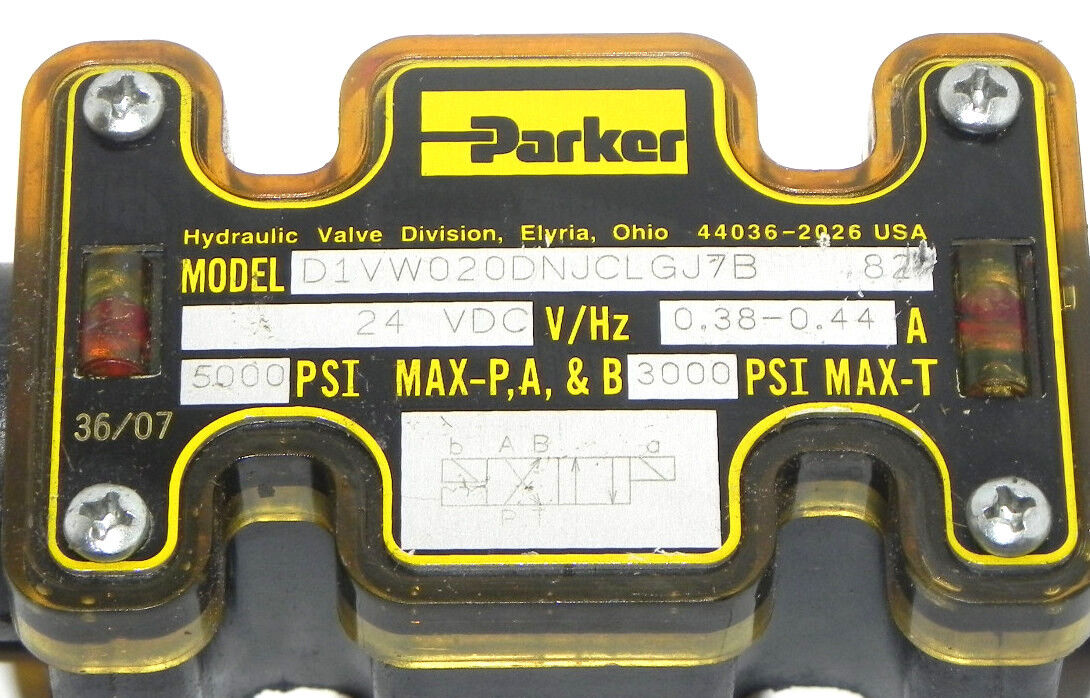NEW PARKER D1VW020DNJCLGJ7B VALVE 24VDC, 0.38-0.44A, 5000PSI MAX-P,A,&B