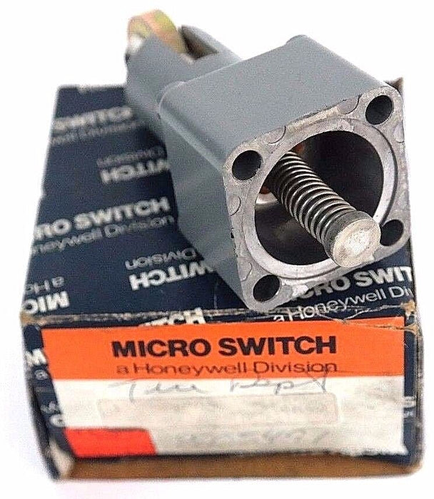 NIB HONEYWELL MICRO SWITCH 9PA4 LIMIT SWITCH HEAD W/ROLLER 8840