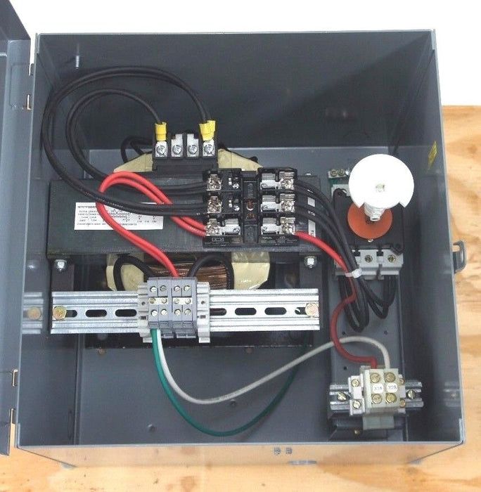 NIB SQUARE D 9070SK3000G2 SERIES: A TRANSFORMER DISCONNECT