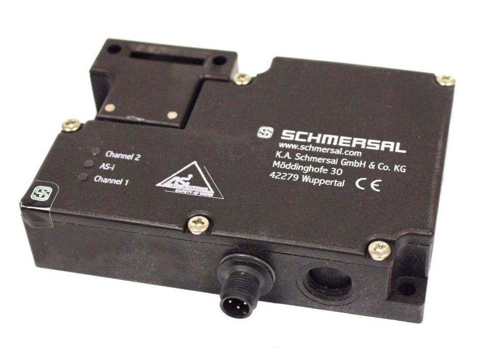 NIB SCHMERSAL AZM 161 B ST1-AS RAP 101209090 SAFETY INTERLOCK SWITCH 24VDC