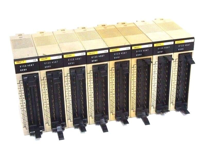 OMRON C200H-OD211 OUTPUT UNIT 24VDC 0.3A/POINT .2A UNIT C200H-0D211 - LOT OF 8