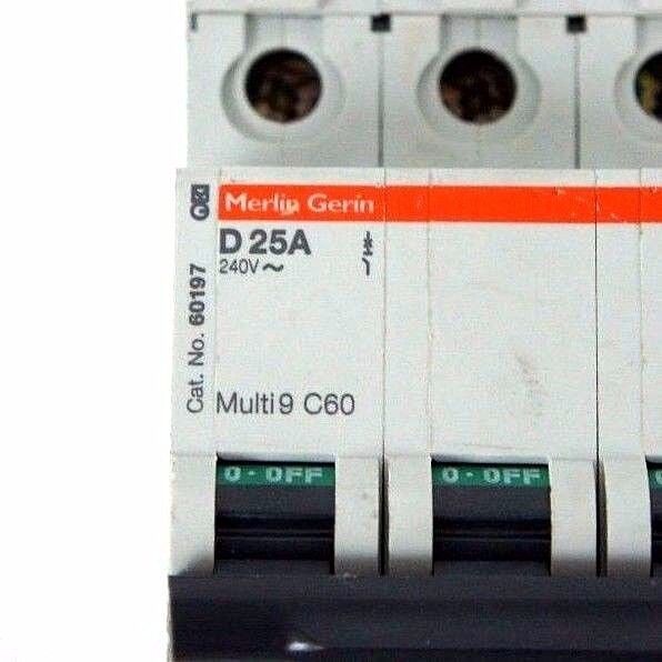 LOT OF 2 MERLIN GERIN 60197 MULTI 9 C60 D 25A CIRCUIT BREAKERS D25A